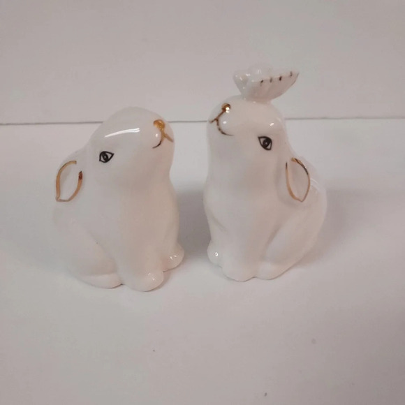 Pier 1 Set of 2 Ceramic Rabbit Salt and Pepper Shakers White and Gold Detail - Picture 1 of 11